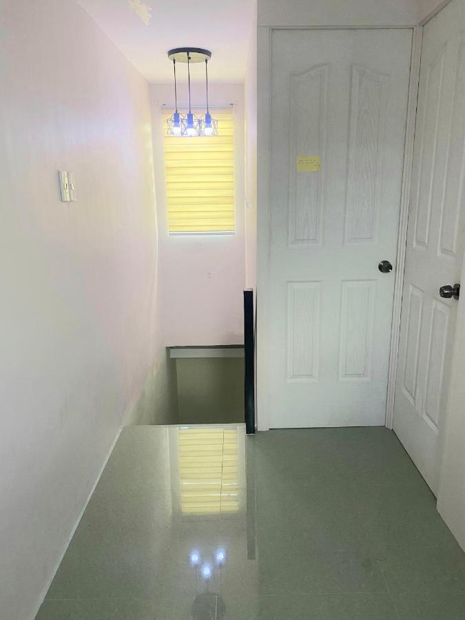 2 Bedroom Townhouse In Bacolod City Exterior foto