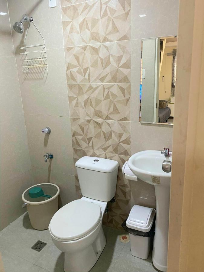 2 Bedroom Townhouse In Bacolod City Exterior foto